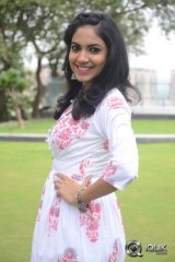Ritu Varma at Pelli Choopulu Movie Press Meet